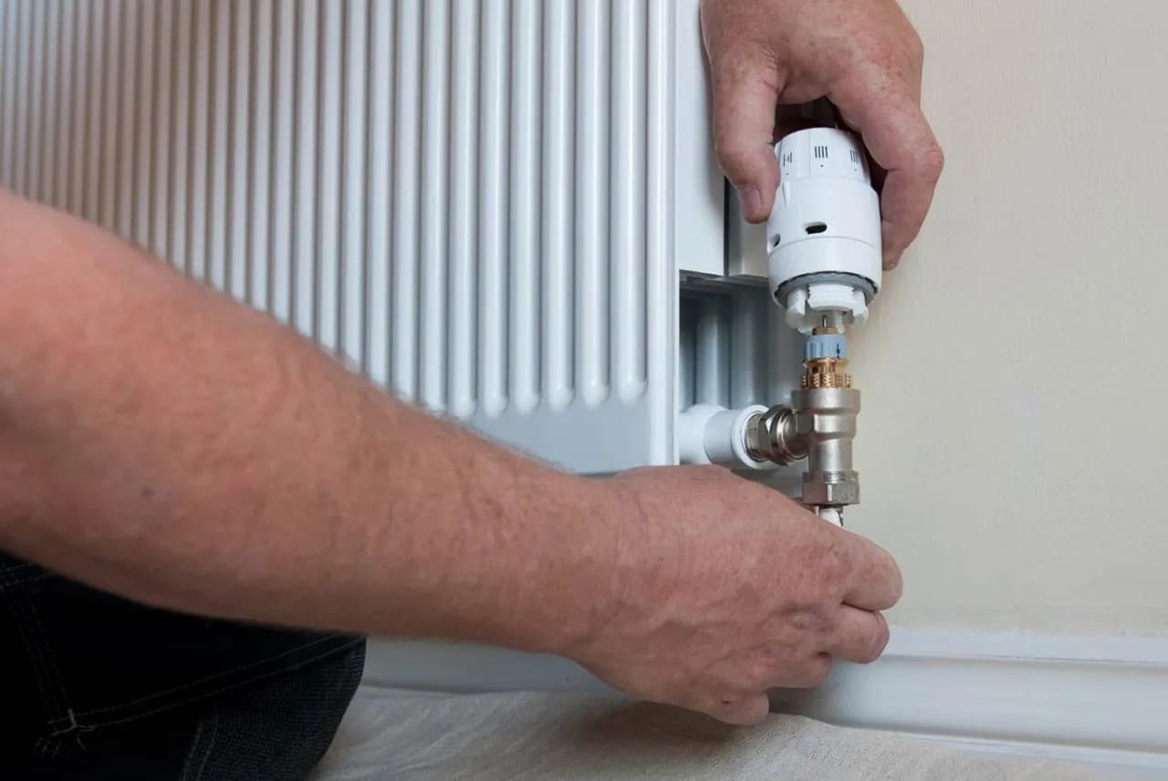 Jak wymienić termostat w grzejniku bez błędów – prosty poradnik krok po kroku